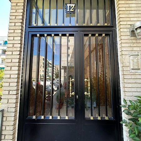 Ever House Ifema Mar De Cristal Madrid Exterior photo