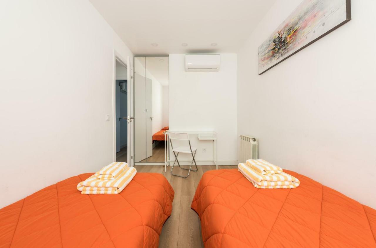 Ever House Ifema Mar De Cristal Madrid Exterior photo