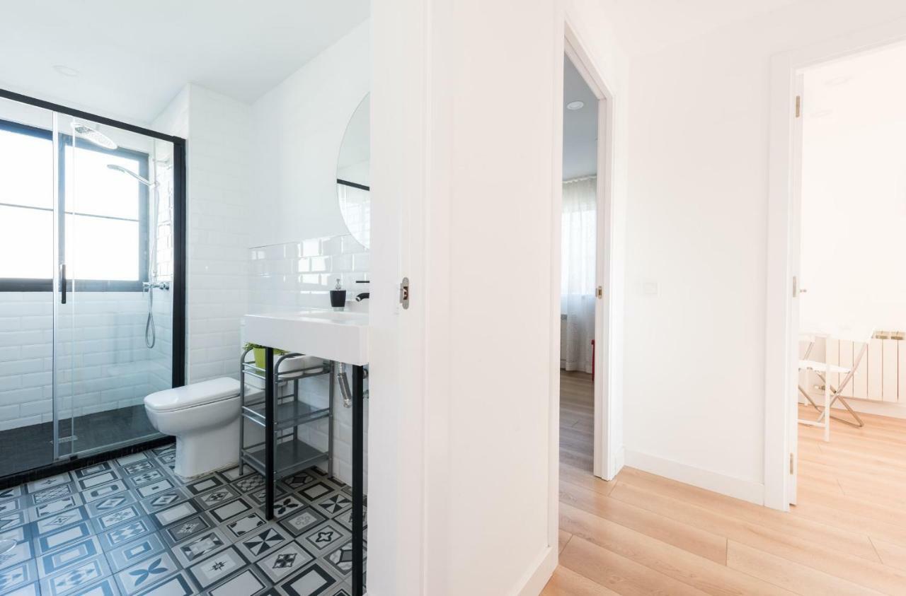 Ever House Ifema Mar De Cristal Madrid Exterior photo